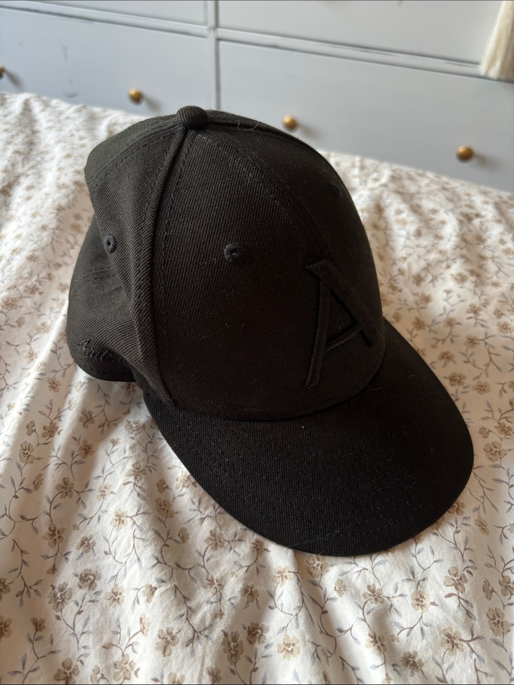 NWOT New Era X Aritzia 59FIFTY Hat